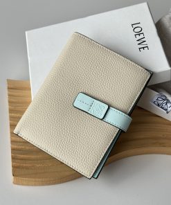 新作続々入荷中!ロエベ 財布/名刺入れ/ 小銭入れ 25612DJJ105-L1120-1